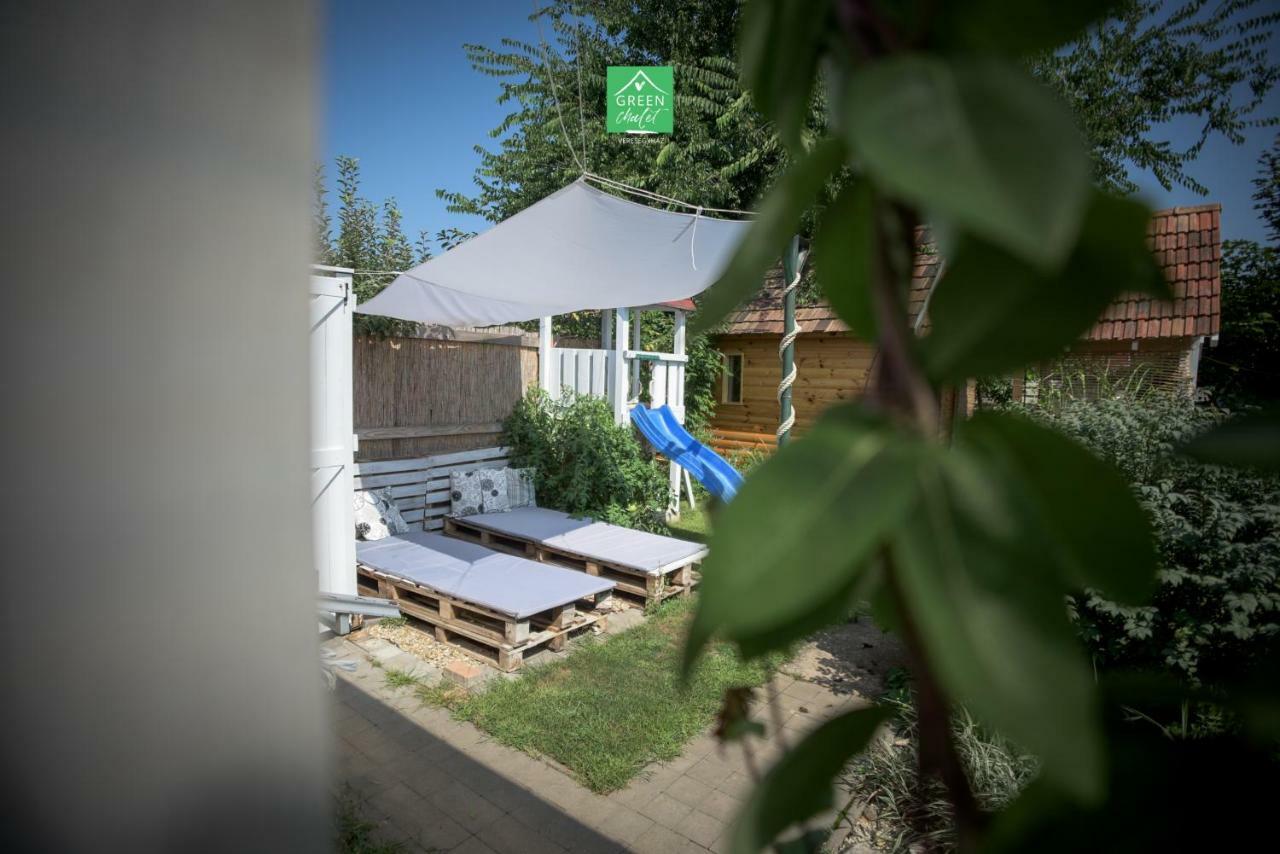 Green Chalet Hotel Veresegyhaz Exterior photo